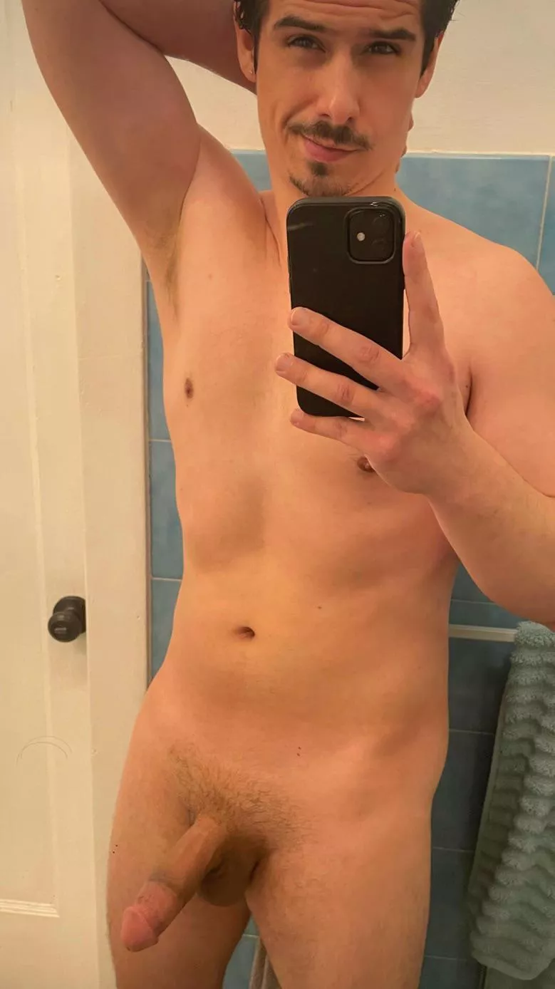 Happy Saturday, what do you think of me? posted by PlantDad_123