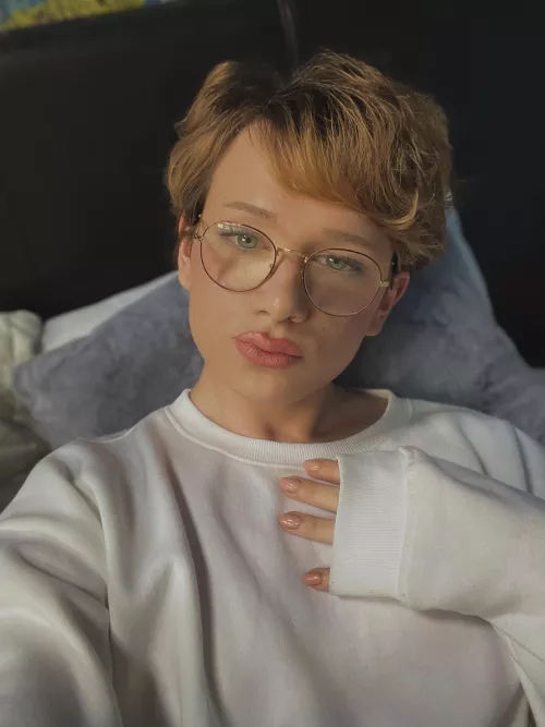 Hey you! …You like femboys, don’t you? by An_English_Femboy