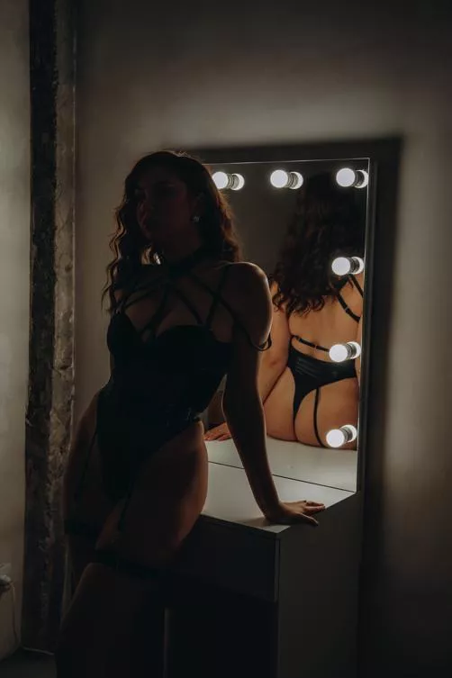 I am sexy and mysterious :) posted by pallidlybelay