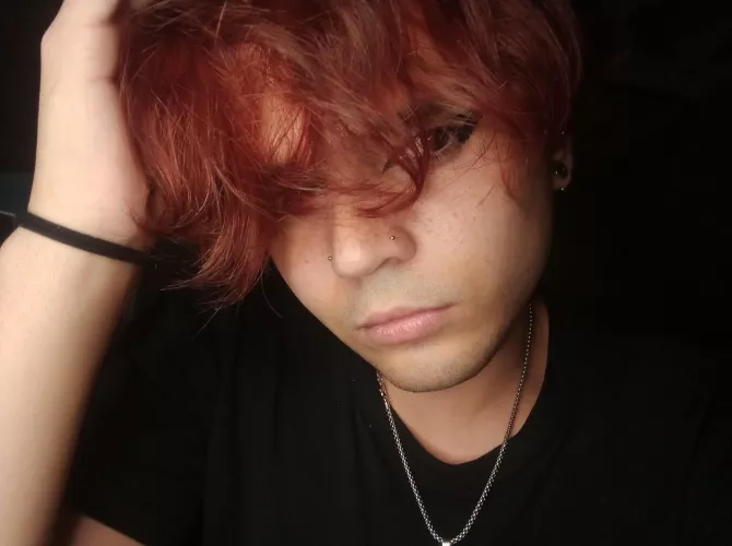 I´m not good at makeup, but i wanted to post this photo... i´m new, Hi! 💜 by sikesicheese