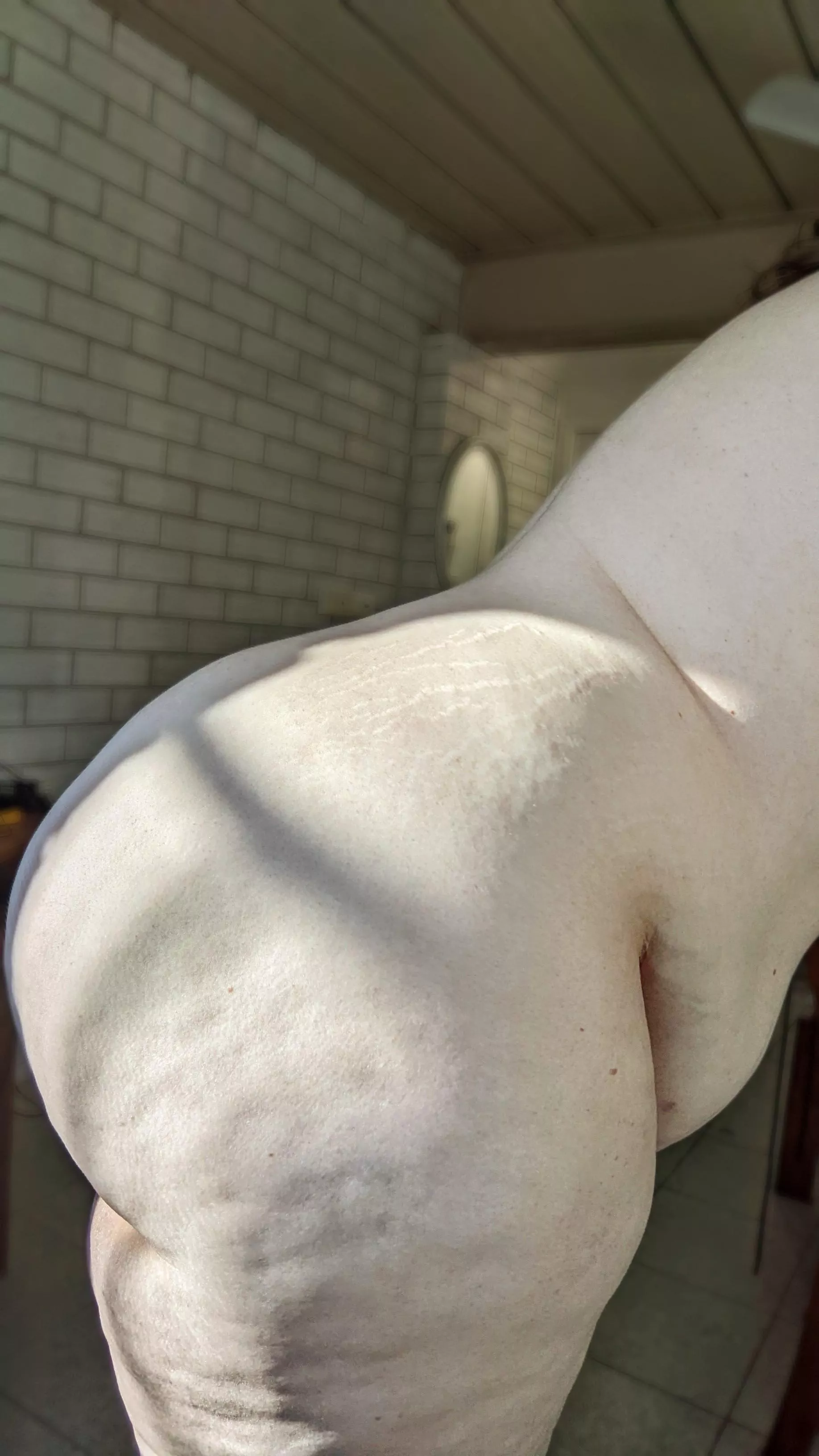 Juicy peach 🍑💕 posted by Lilibet2021