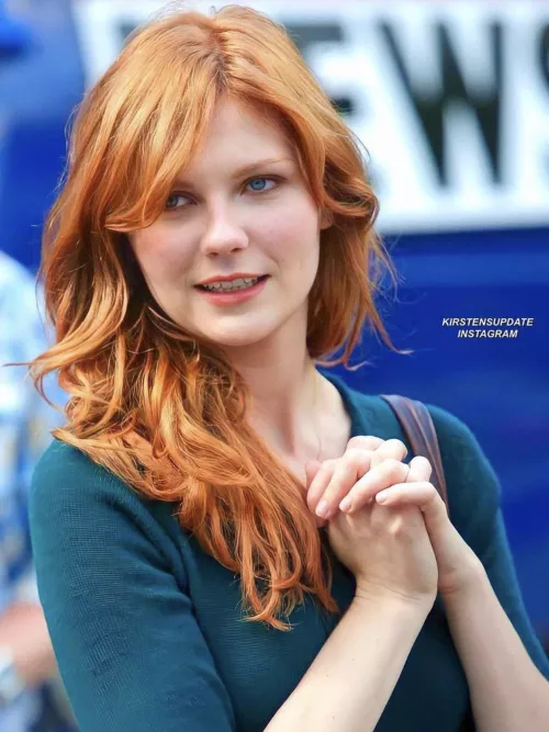 Kirsten Dunst by Strong-Broccoli-6255