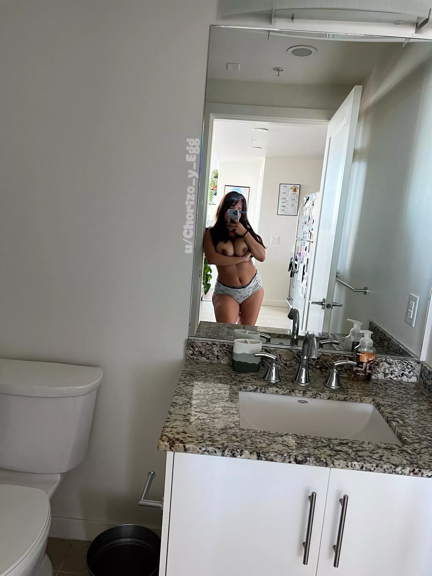 Made you look posted by Chorizo_y_Egg