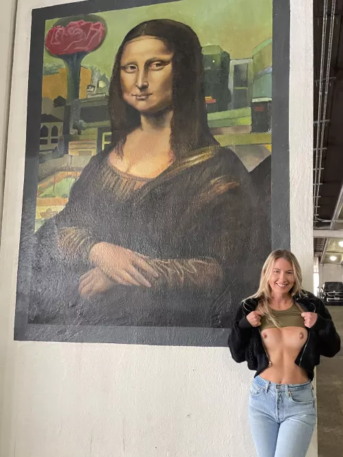 Me or the Mona Lisa? by blondefoxsilverfox