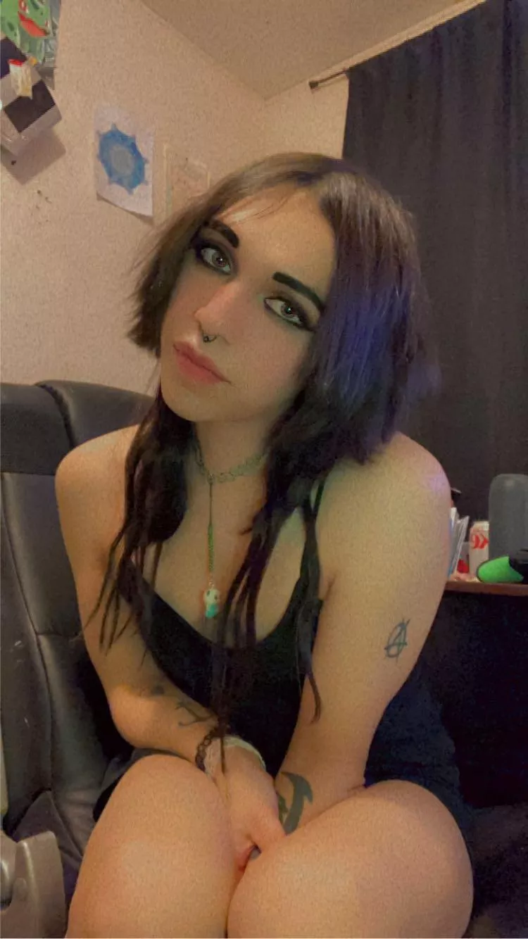 My attempt at being a boy 🤭🖤 posted by autumnsnow612