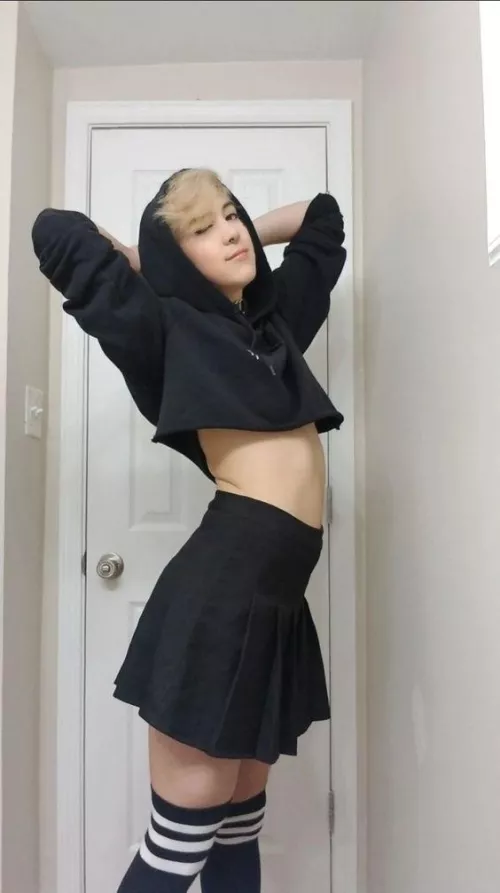 Nice outfit like this by Lulu_110_06