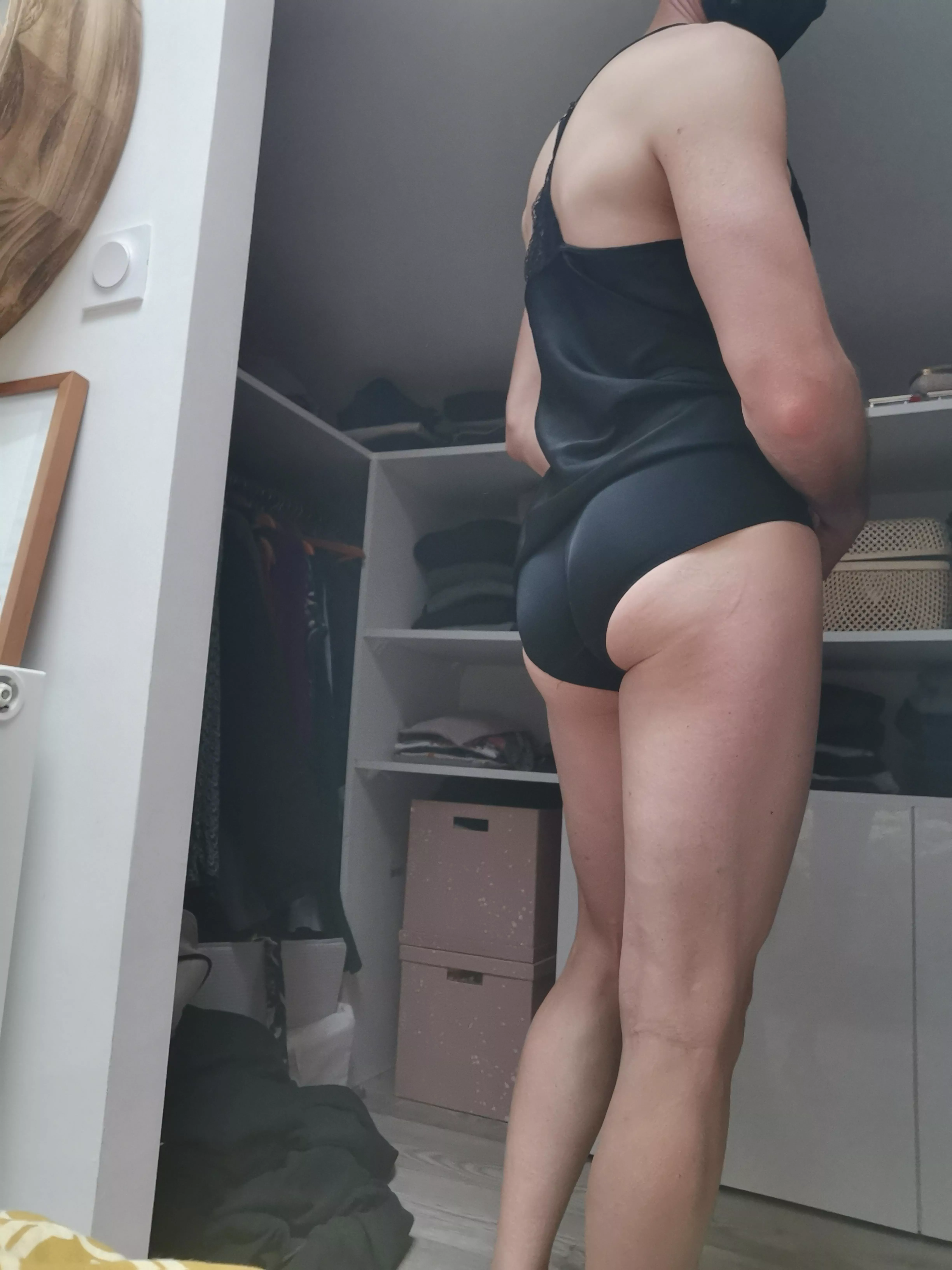 Petite culotte.... 🇨🇵 posted by Ok_Celebration2458