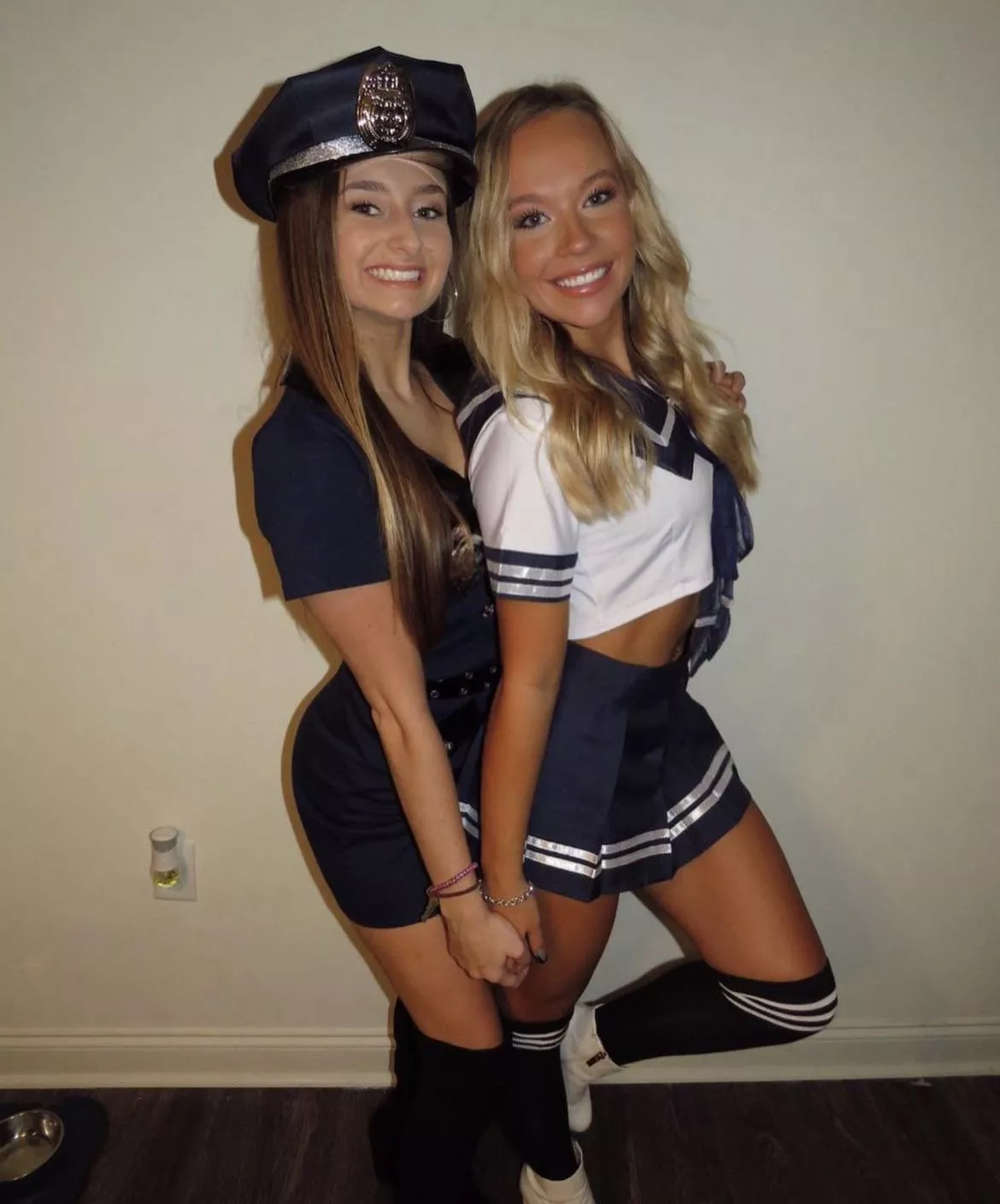 Police or sailor ? posted by Throwawayuser0006
