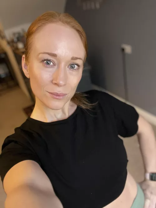 Pre-gym “Milfie” 💋 by GingerPollyAnna8669