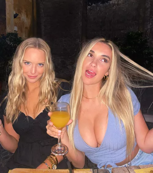 Stunning blonde by Wallydinger123