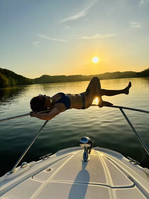 Sunsets are my favorite ☀️ by amberlykay7