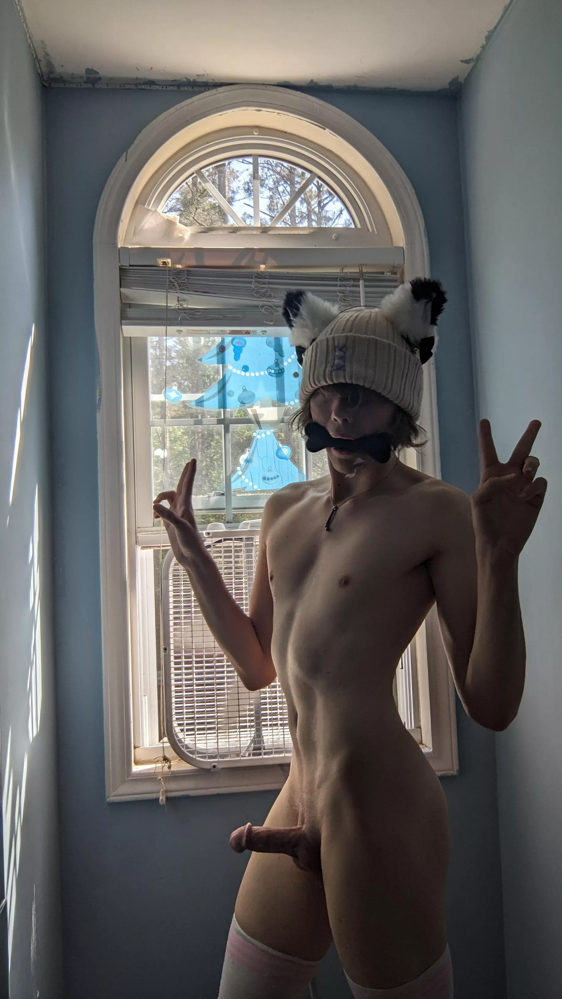 uhmmm posted by ahappytwink