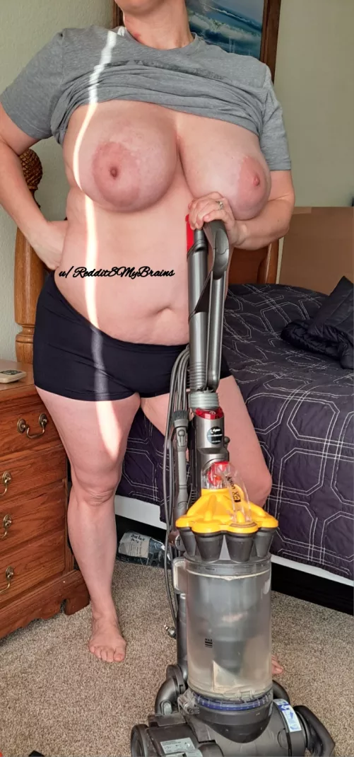 Wake up...it's time for chores 😉 by Reddit8MyBrains