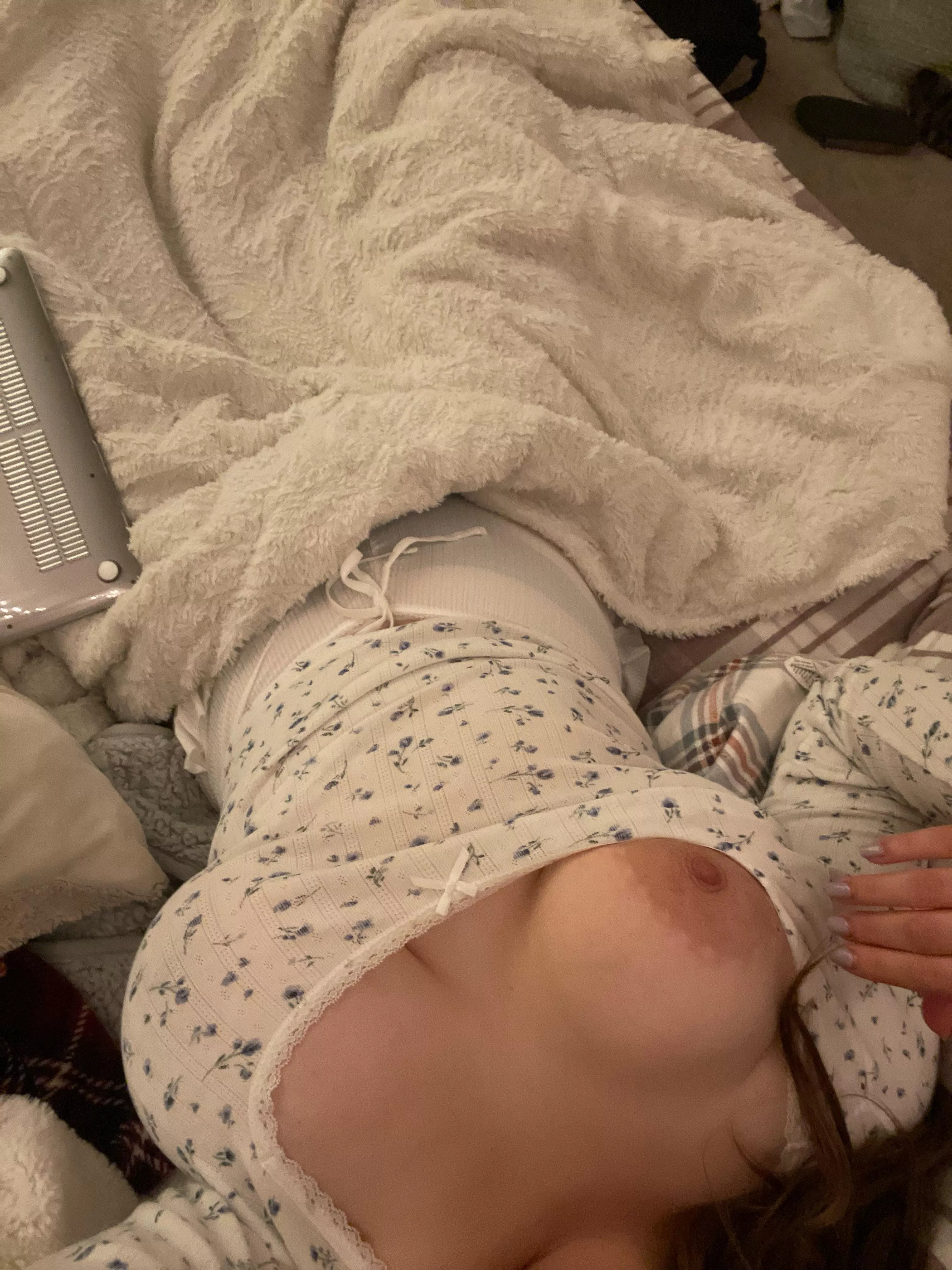 Wanna take advantage of my cute body while I’m a little tipsy? posted by lucyheart14