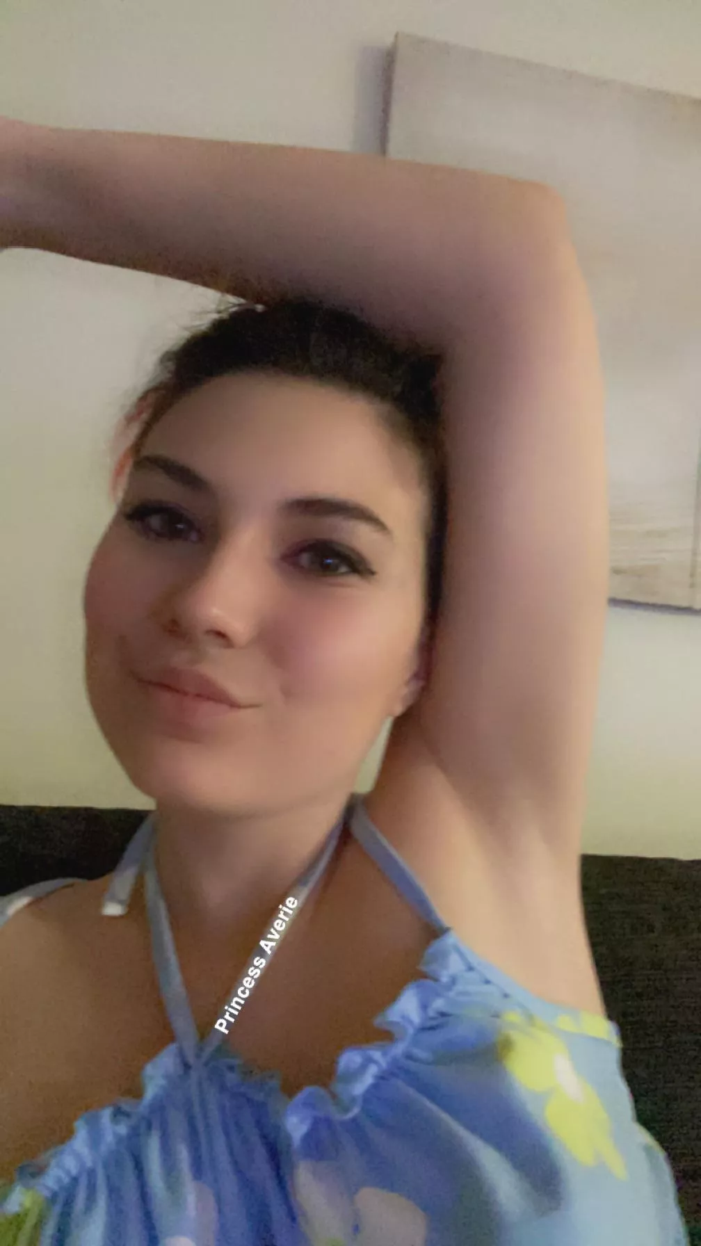 Wanna watch me lick my armpits? posted by PrincessAverie
