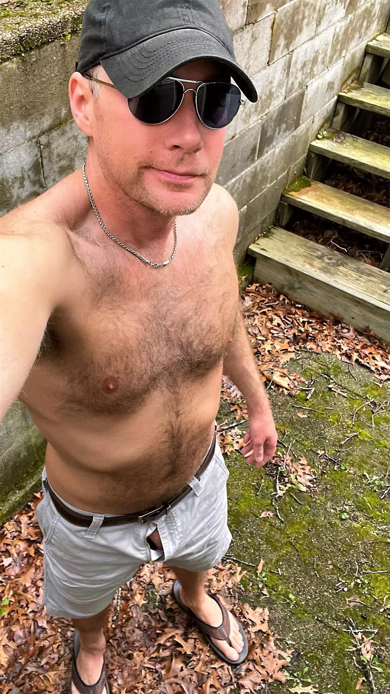 Wanna work up a sweat? I’ll lick your body clean. posted by ChainsawDust