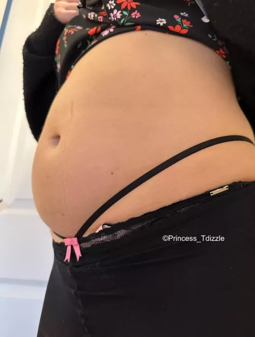 Who thinks these strappy panties are doing good? 🥵 by Princess_Tdizzle