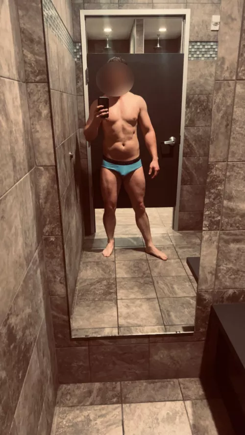 Would you meet up after the gym? [M] by fitzwell69