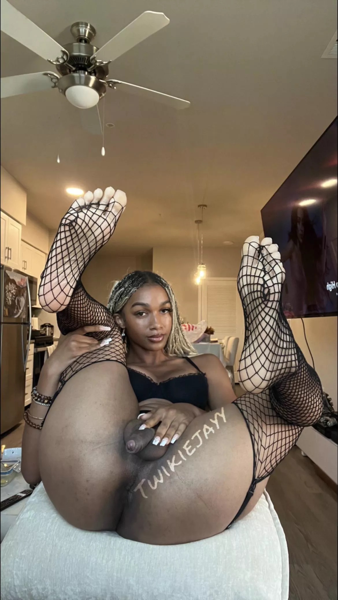 You see me like this when you walk in, whats your next move? 😳😛 posted by Twikiejay