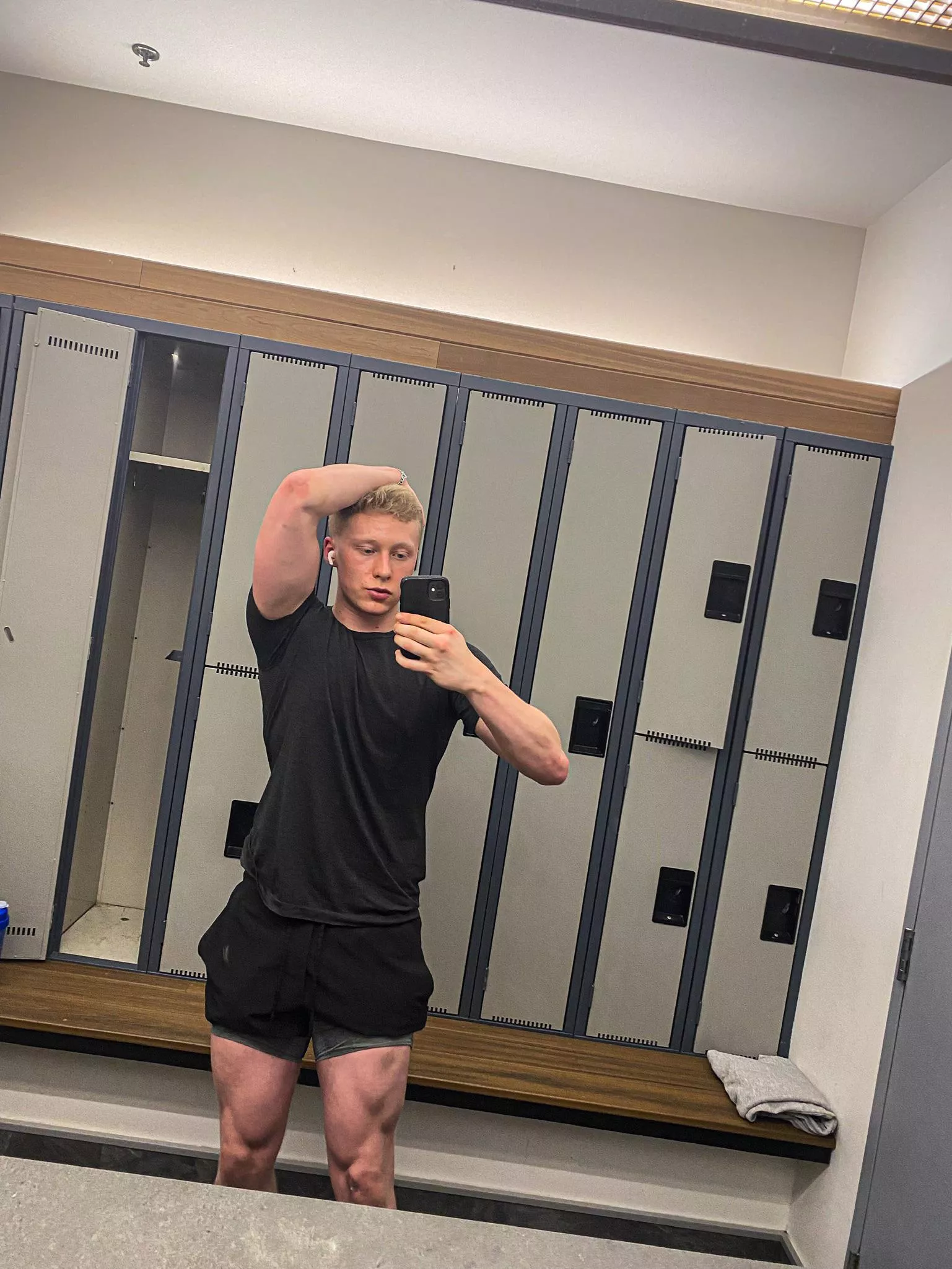 Zoom in for pit stains posted by soccerdom