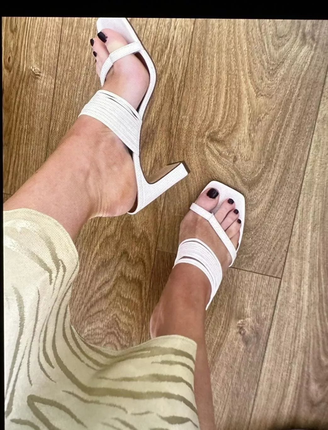 28 F UK posted by ukgirlthrowaway25