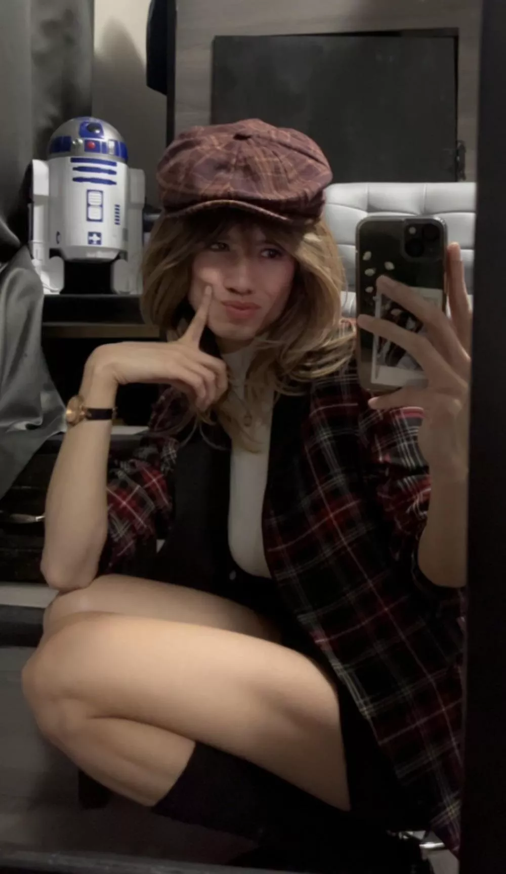 a parisian chic or a pretty pickpocket? posted by SomethingChic