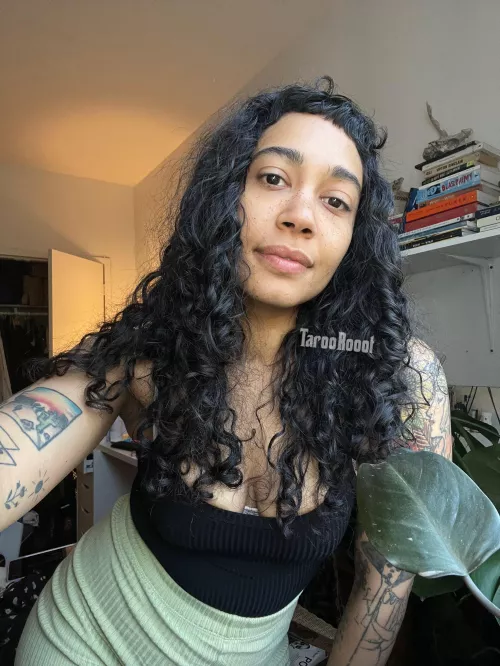 Am I the girl you’re looking for? by TarooRooot