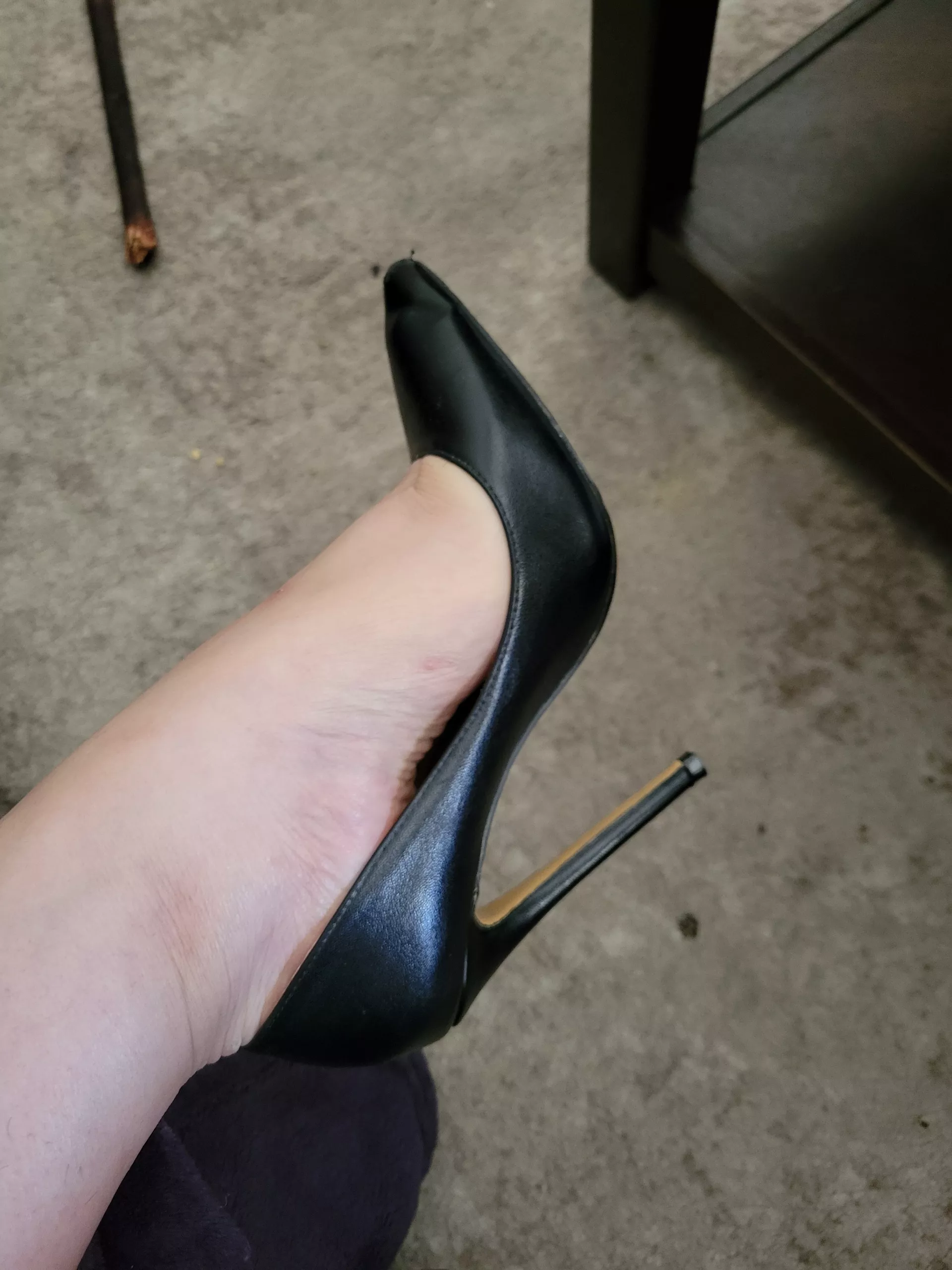 Black heels today posted by 06172