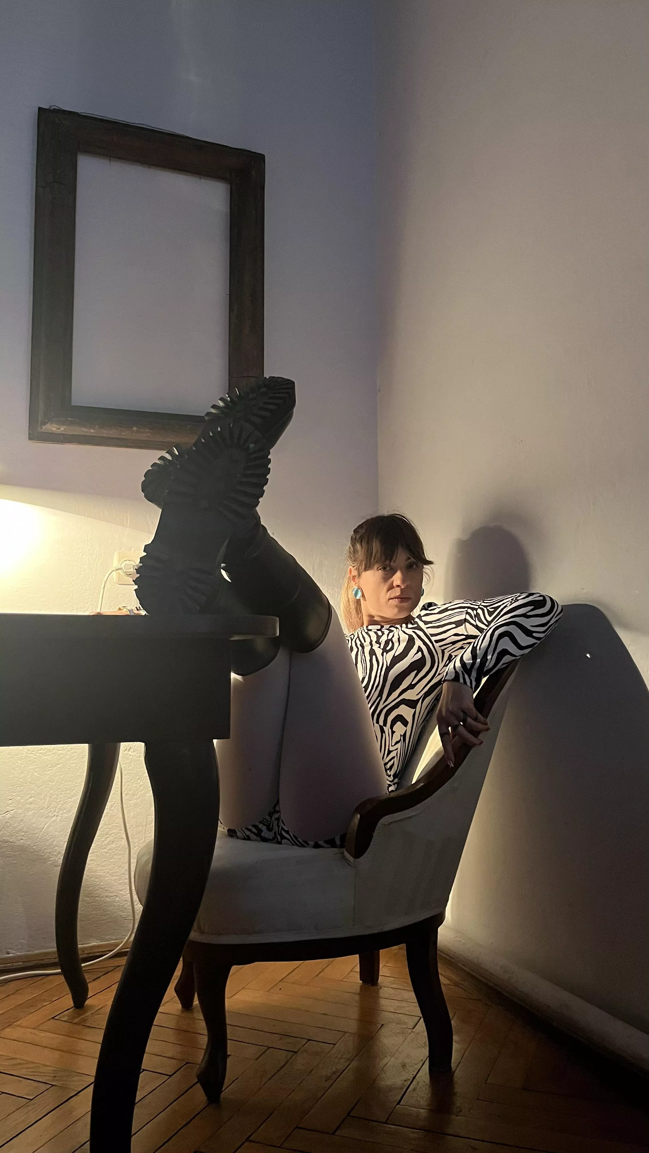 boots make me comfortable but it makes you very horny. we re not the same. [OC] posted by gravvitygoddess