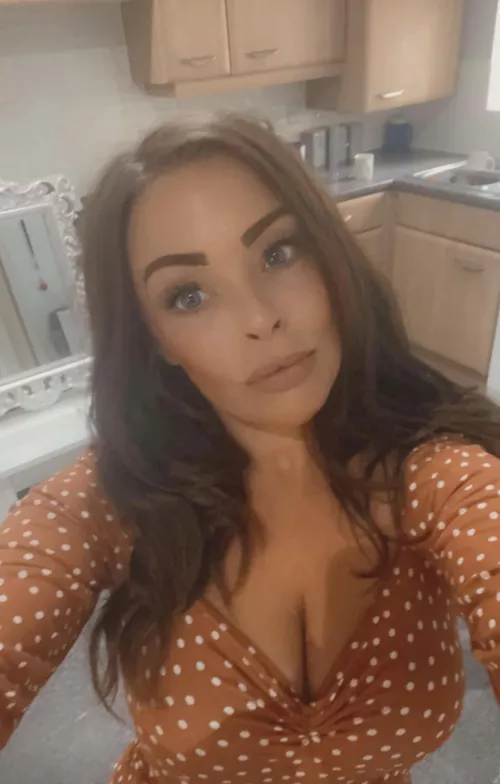 Chav milf 🔥🔥 by StoneDad