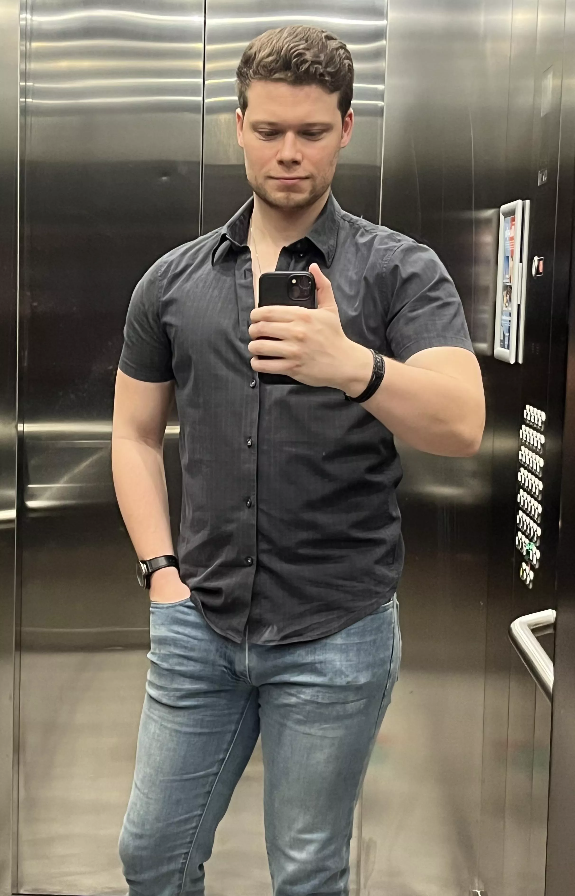 Decent enough look until you factor in that I was wearing slippers 😂 posted by The_Ollicle