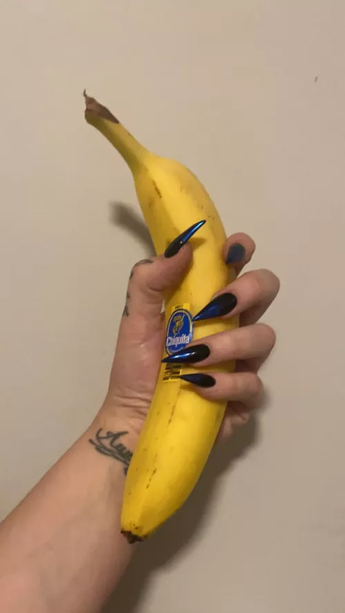 Do you like my hands? (Banana for scale) by bpdisaster95