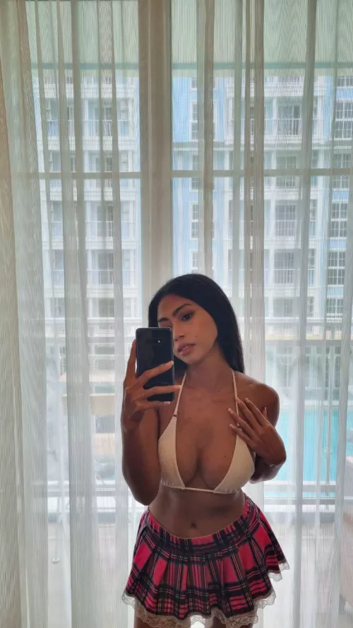 Do you wanna feel me? by clotburg5