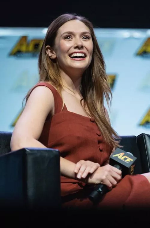Elizabeth Olsen by painefinalfantasy