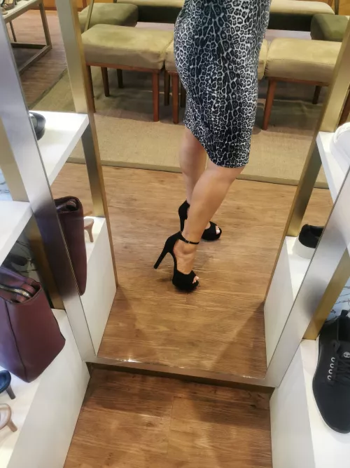 Es de su agrado? by tecolotadiurna