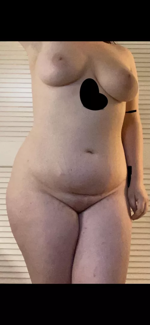 F20, 5’3”, 200p a normal body :) by violetemmaonline