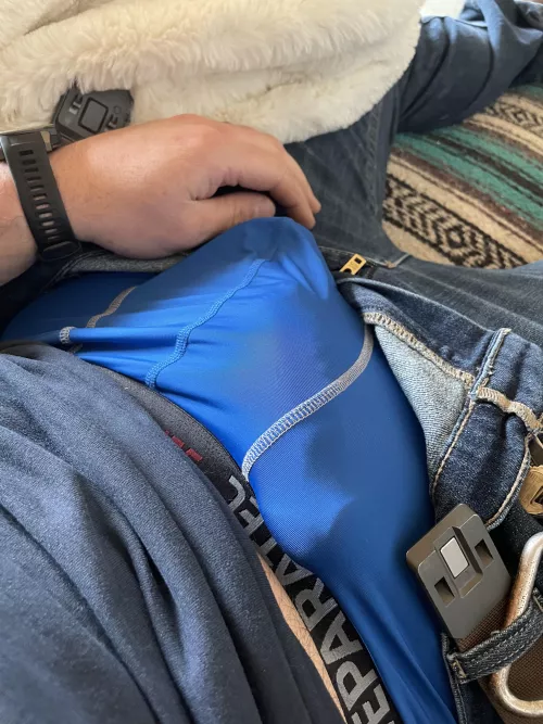 Give it a little kiss... by johnnycrash7