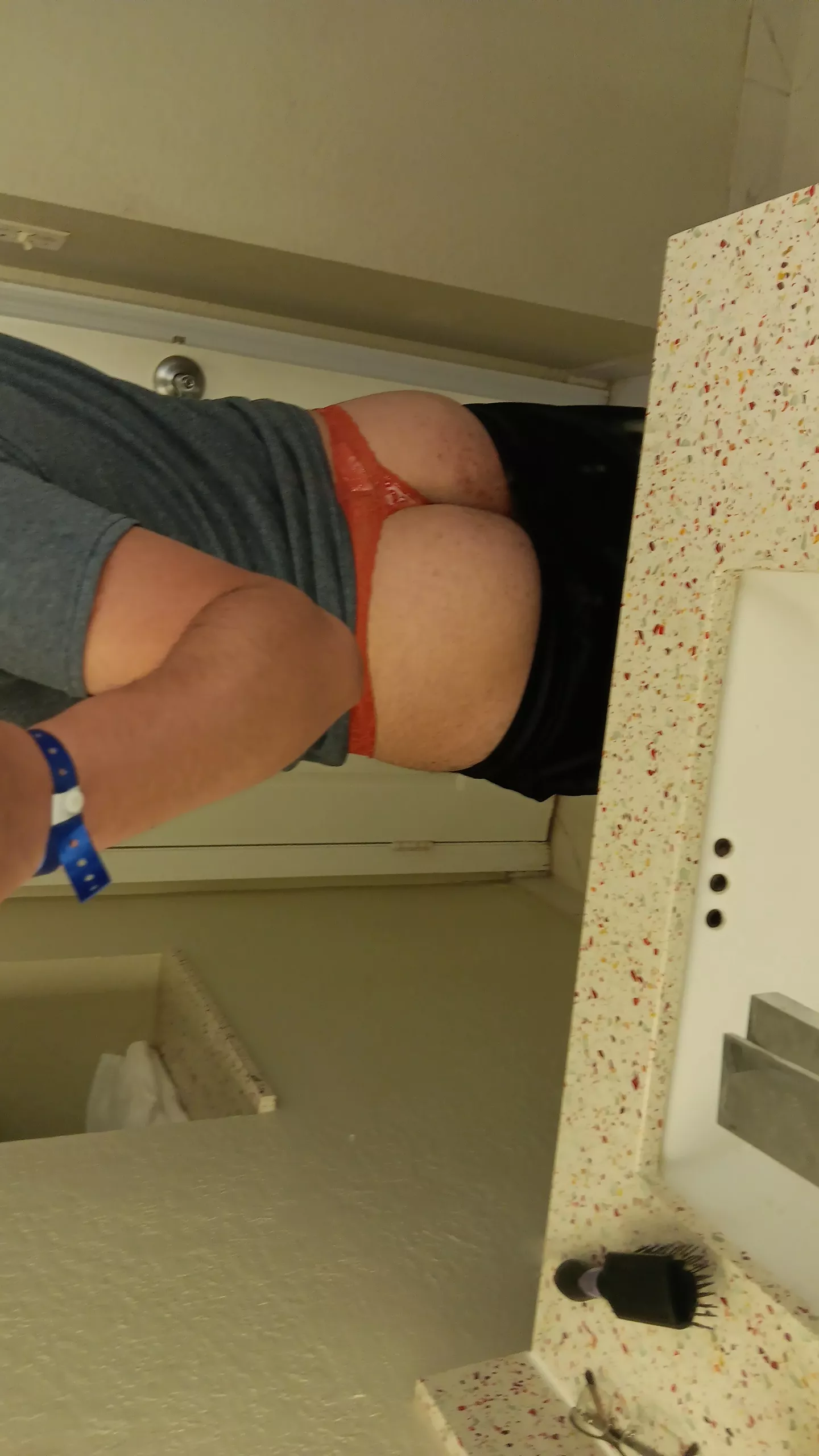 Got the cheeks out posted by browser20000