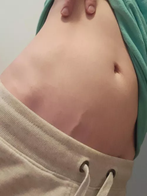 How do you think a 5'3 105lb femboyyy would look beneath youu? by YourSmolGuy