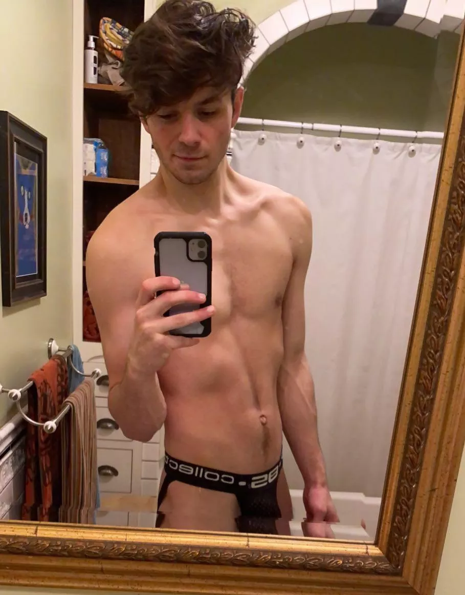 How’s it going ? 🤪 posted by preppy_skip