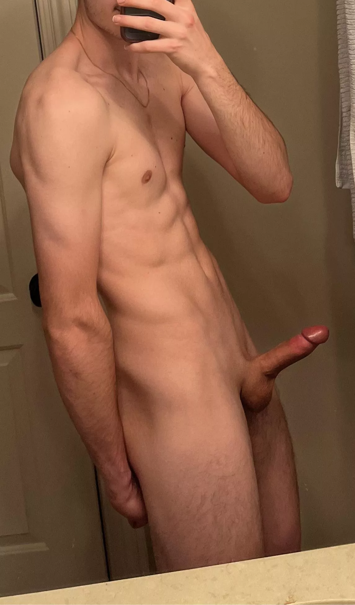 Hung athlete ;) posted by athletic_bob69