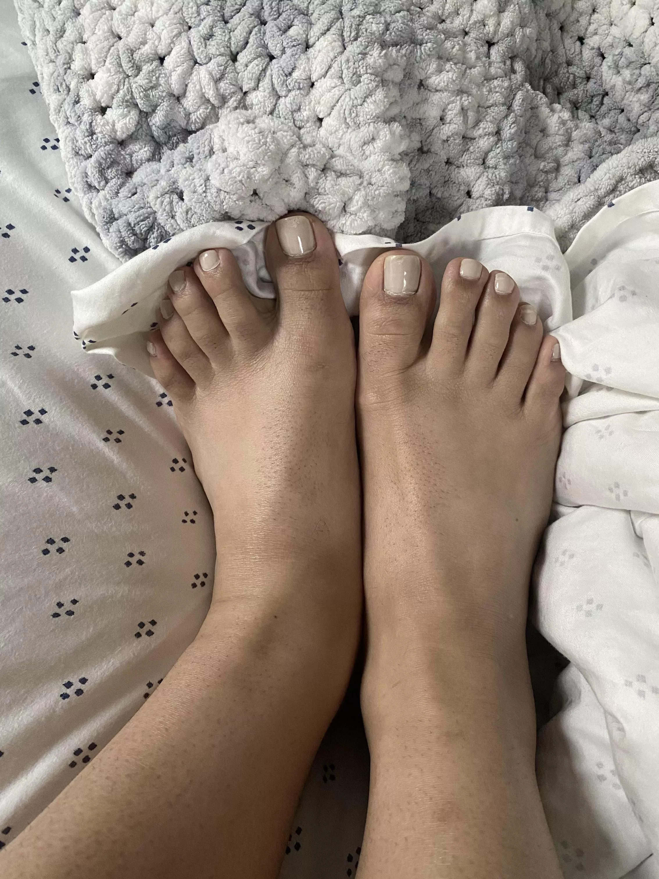 I want you to slip your cock right in the middle babe 😌😌 posted by lizinherprime