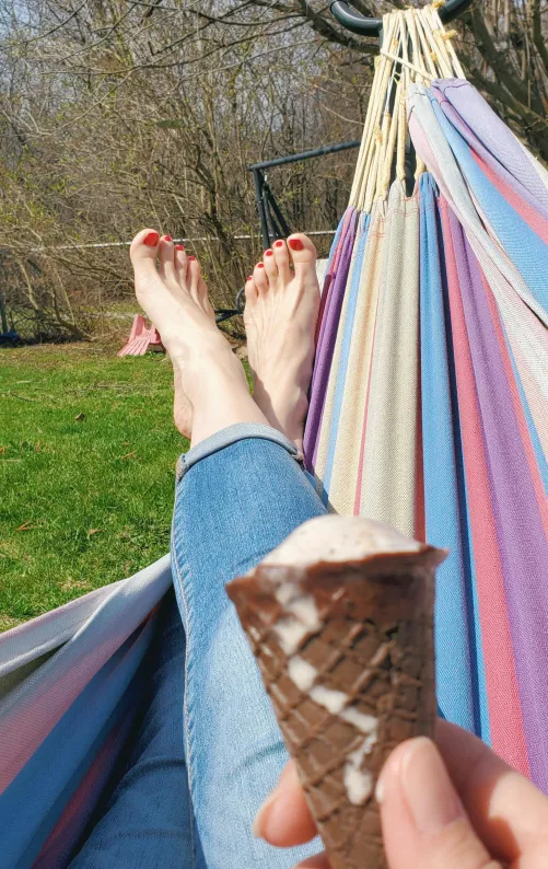 I'm having my dessert, and you should have your by popruzhinka