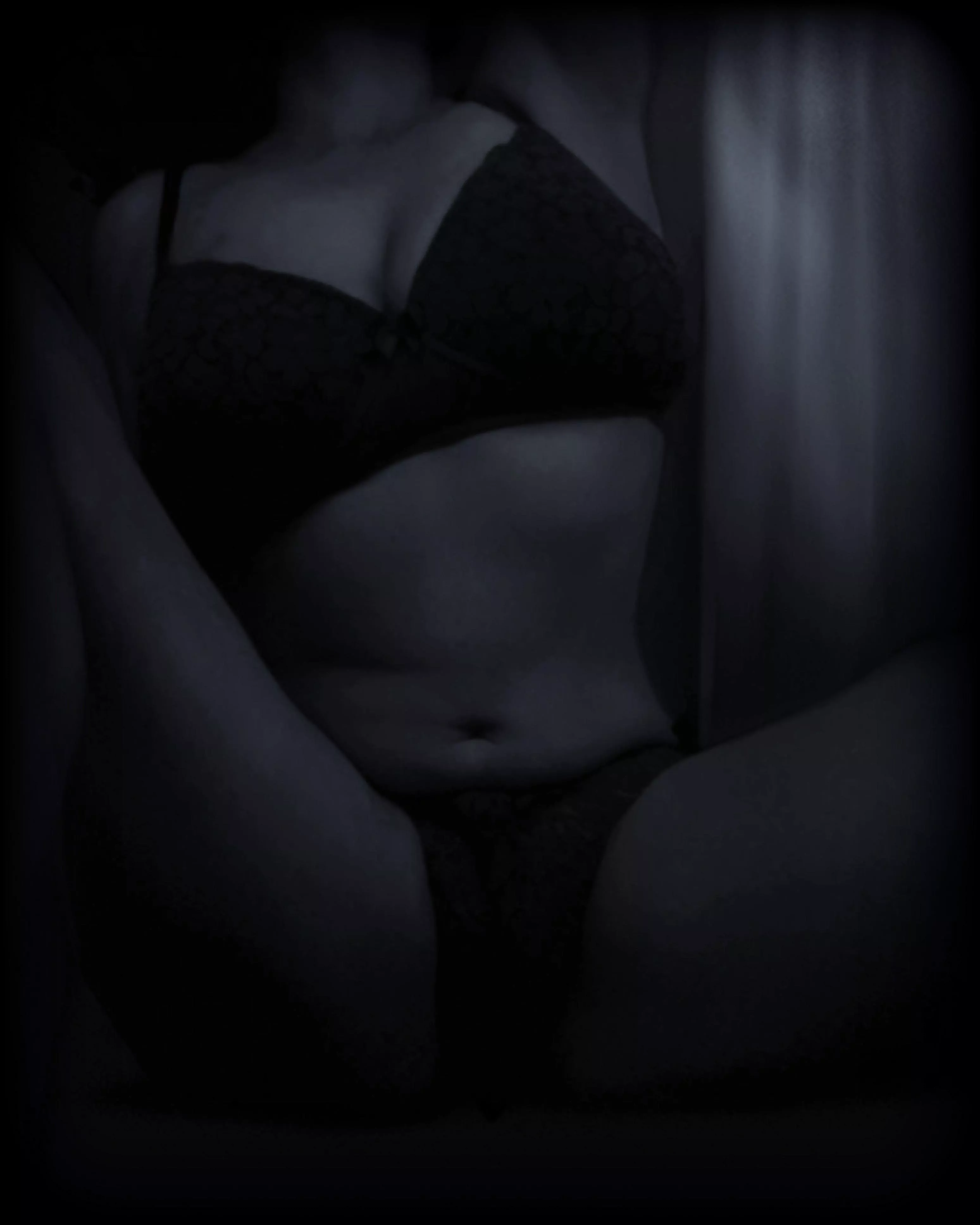 Lick,Suck, Slurp [F] posted by Goodbitch93