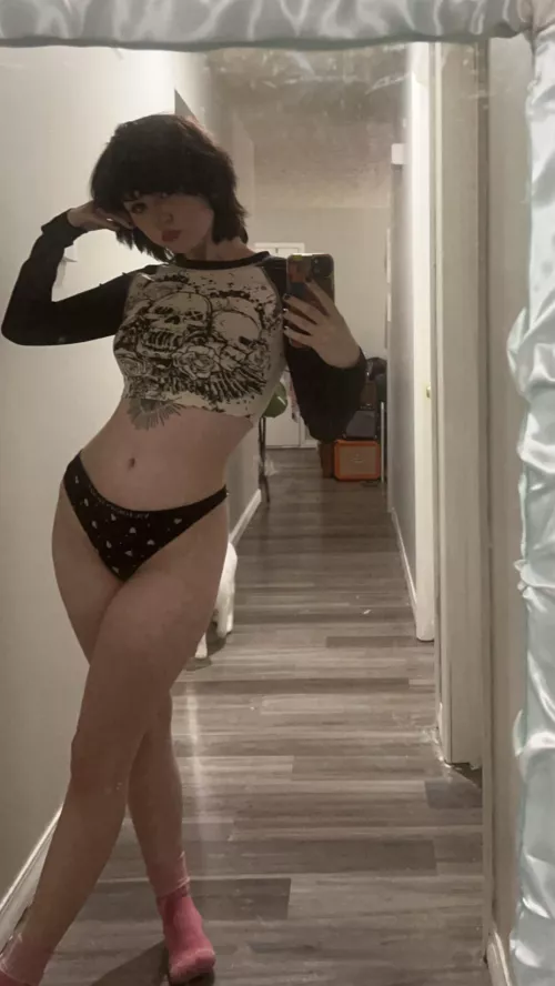 Low quality emo girl selfie by Bimbobabey