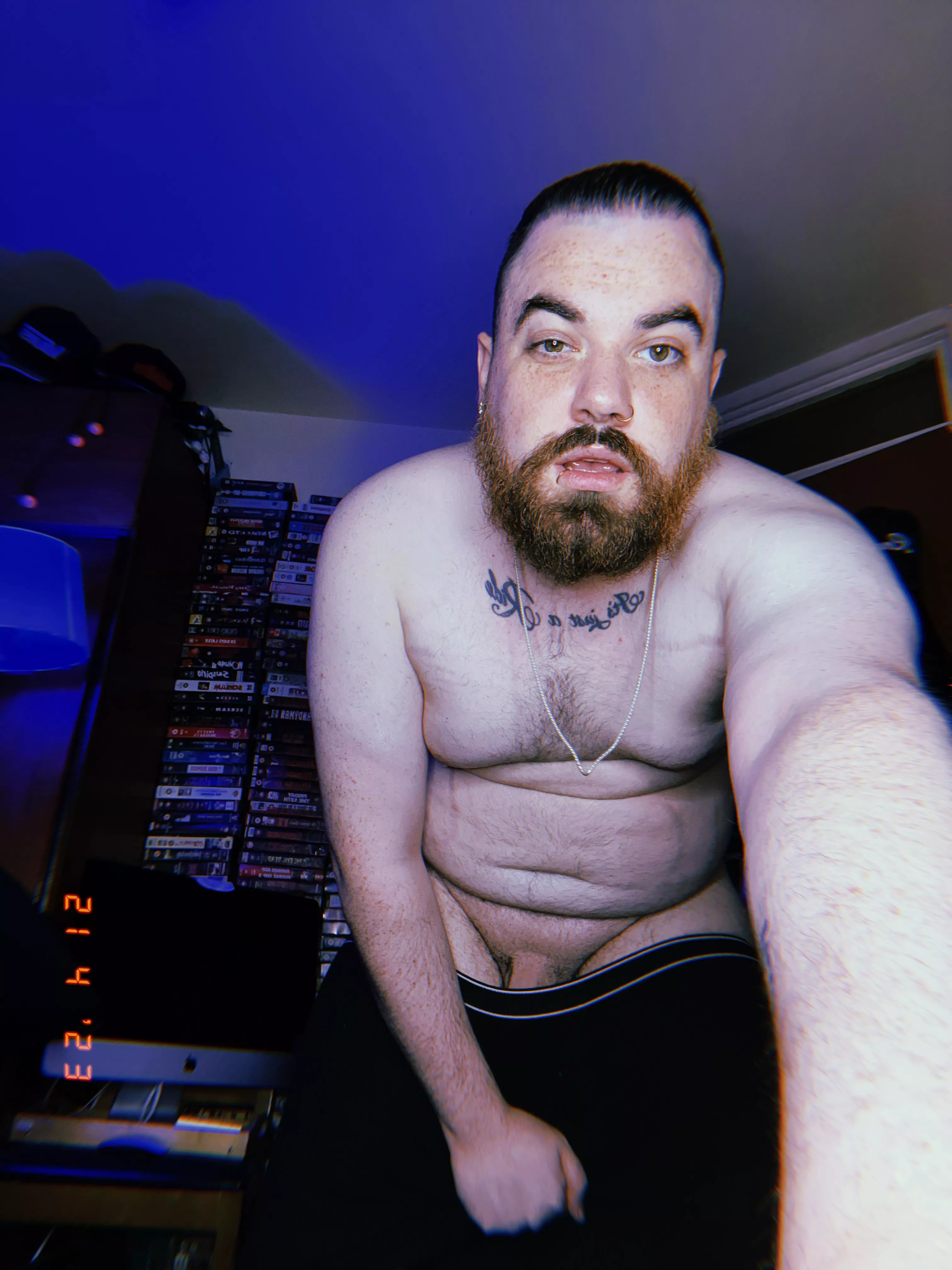 Pull em down 🥵 posted by HeavyBiz_