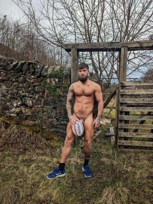 Put your hands out and I'll pass it to you by sh_flex