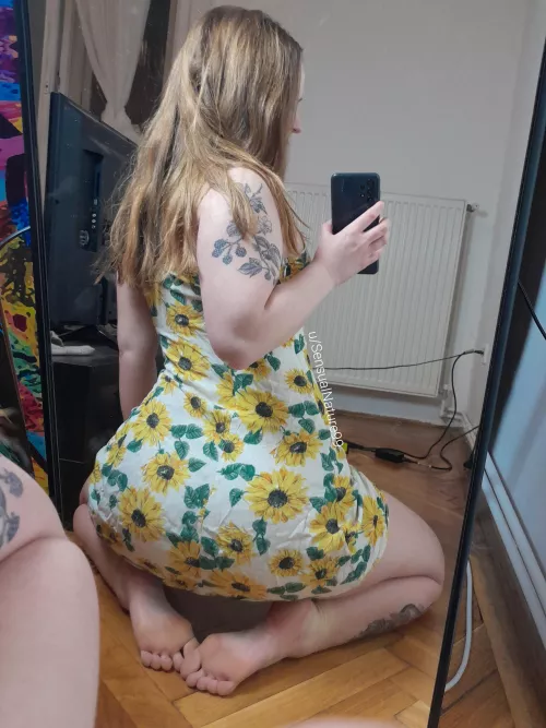 Speing time is dress time by SensualNature99