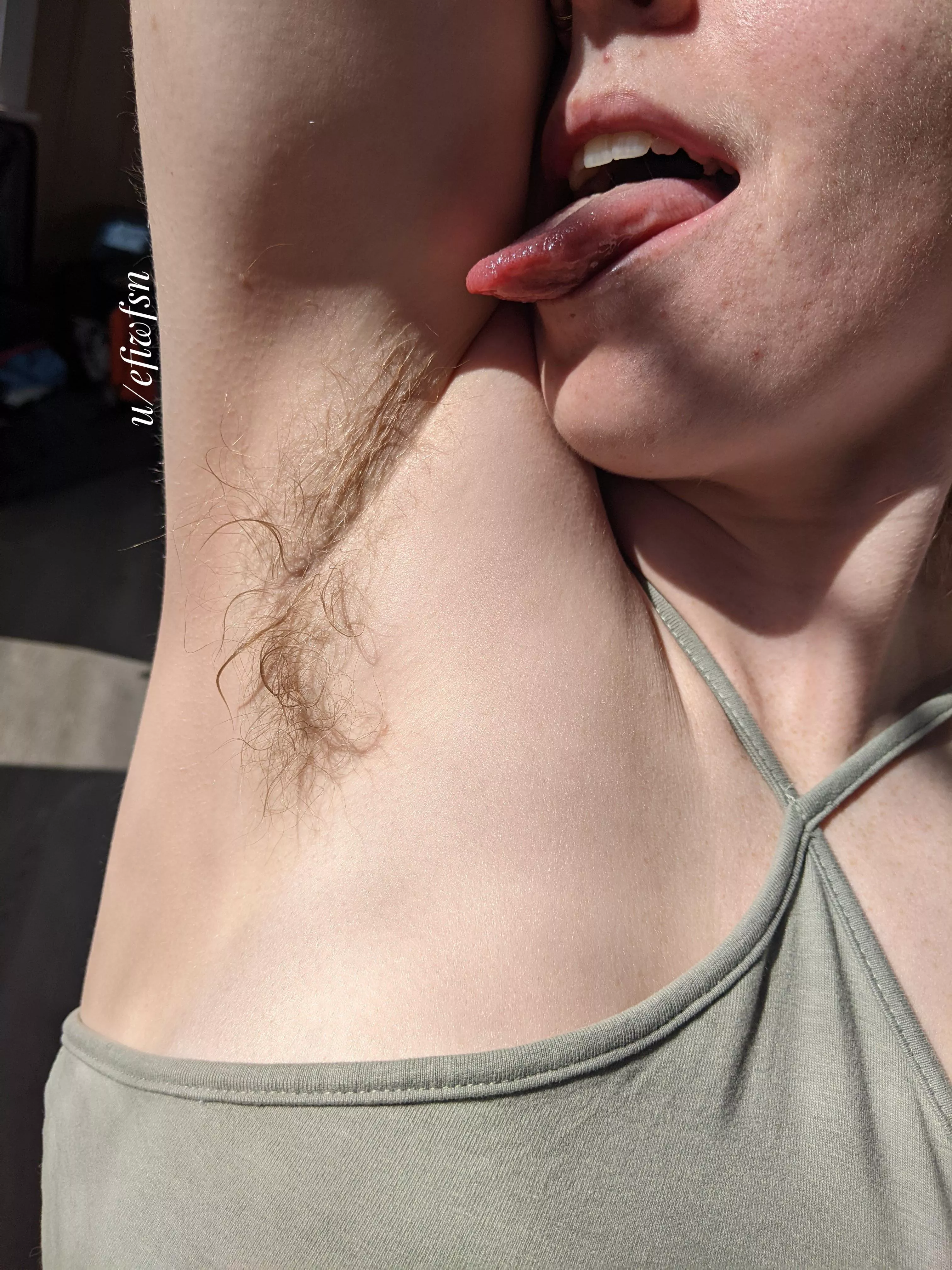 There's nothing tastier than hairy, sweaty pits posted by efiwfsn