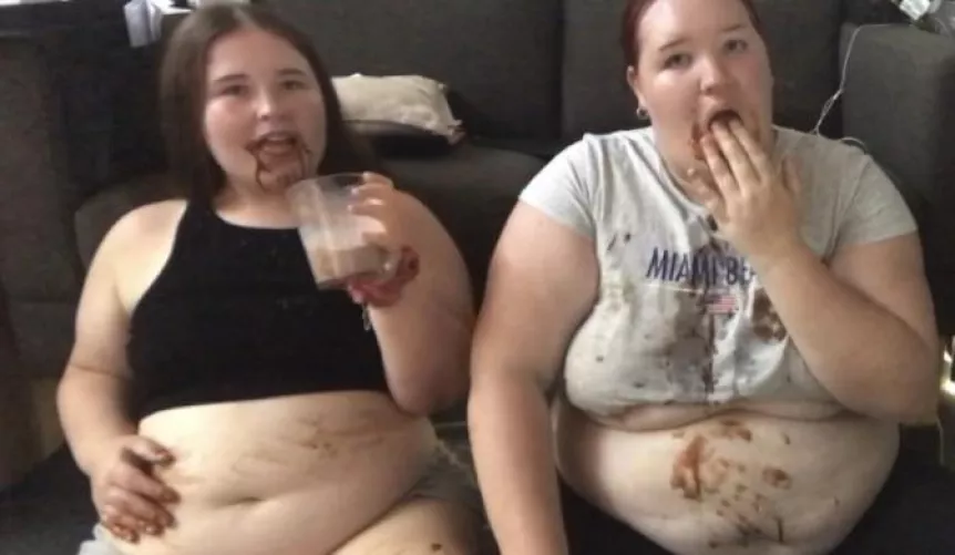 what better feeling is there really than being completely stuffed full of different forms of chocolate? 🐷🤤 by ThePiggyGirls